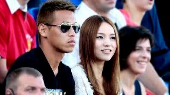 keisuke-honda-wife